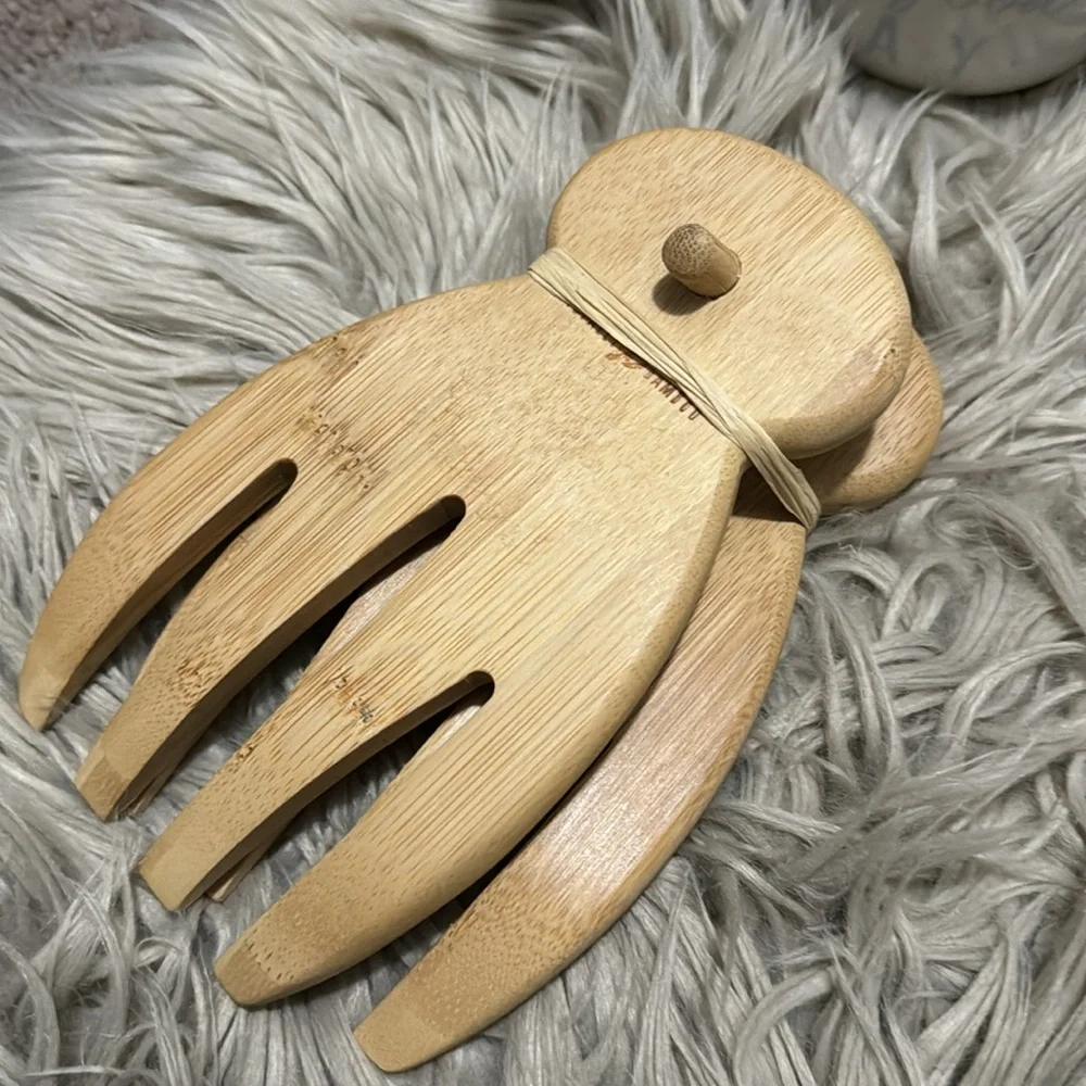 NWT Salad Hands-from Totally Bamboo-Natural Sustainable Bamboo Material